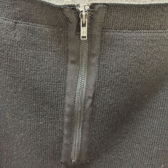 NWOT Anthropologie Sleeping on Snow fringe black & pink sweater skirt Large - Picture 7 of 10